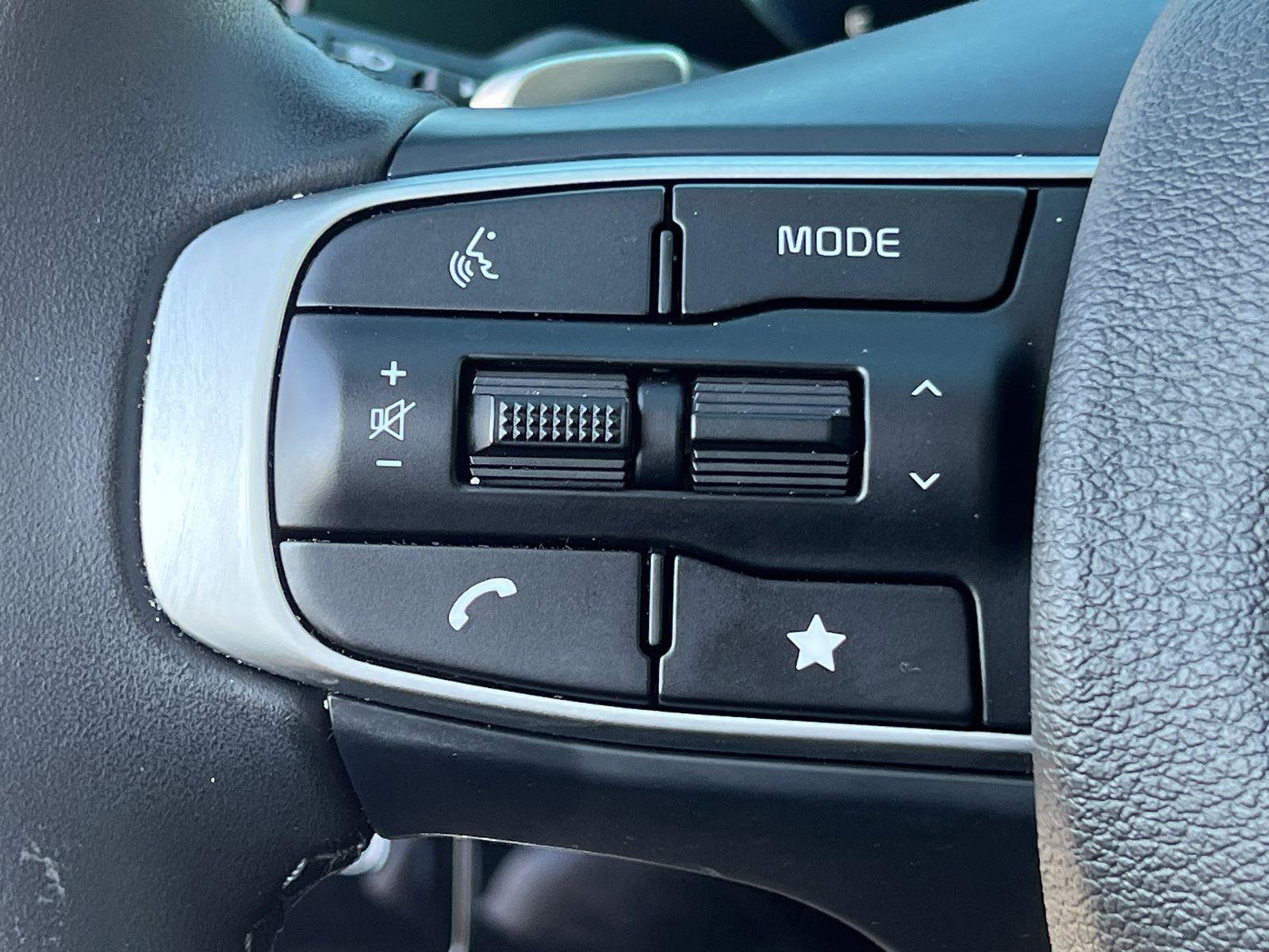 Used 2024 Kia Sportage SX Prestige image 25