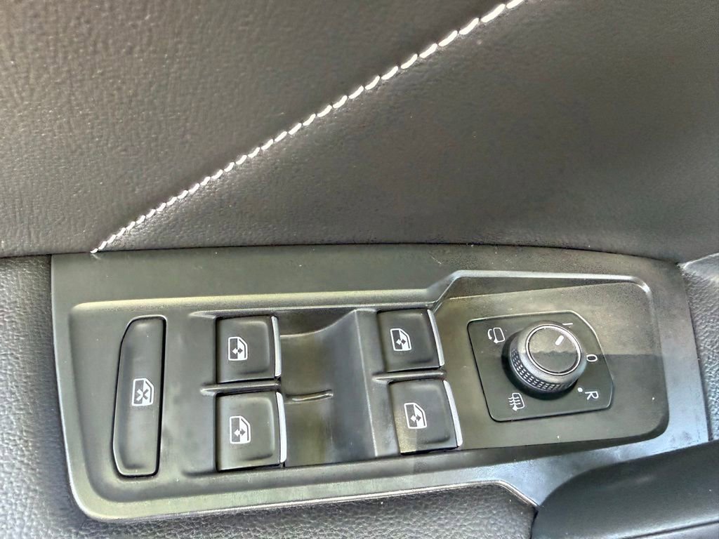 Used 2024 Volkswagen Tiguan SEL R-Line AWD/4WD image 84