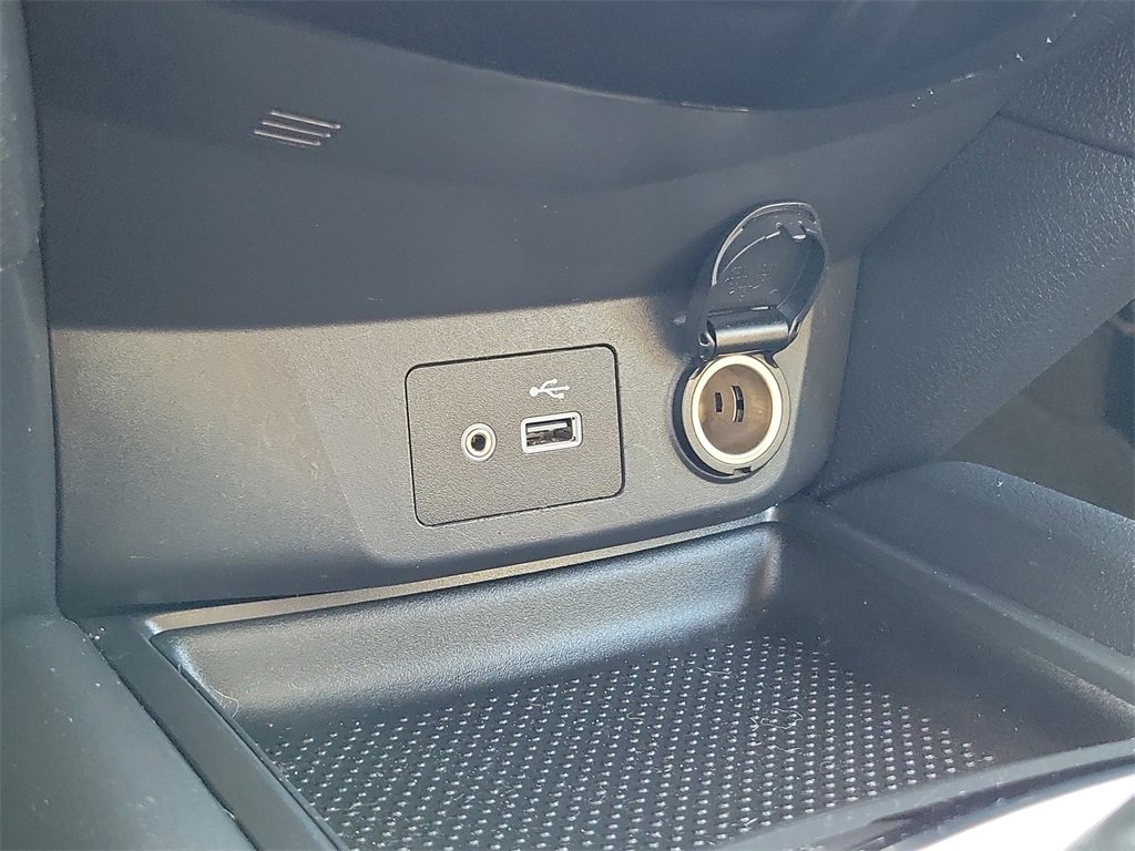 Used 2020 Nissan Rogue S image 28