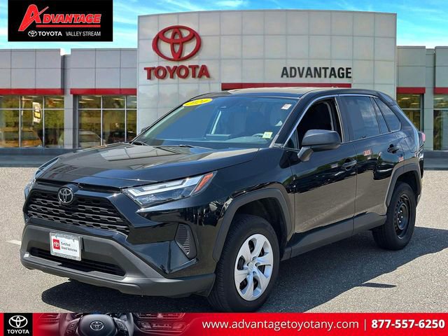 Certified 2024 Toyota RAV4 LE AWD/4WD image 4