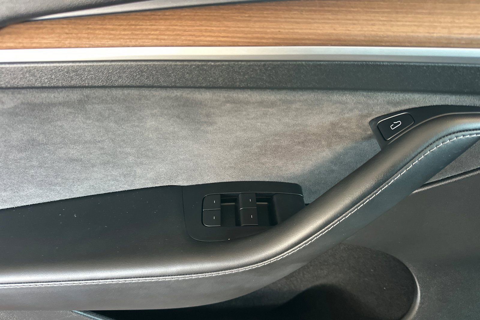 Used 2023 Tesla Model Y Long Range image 8