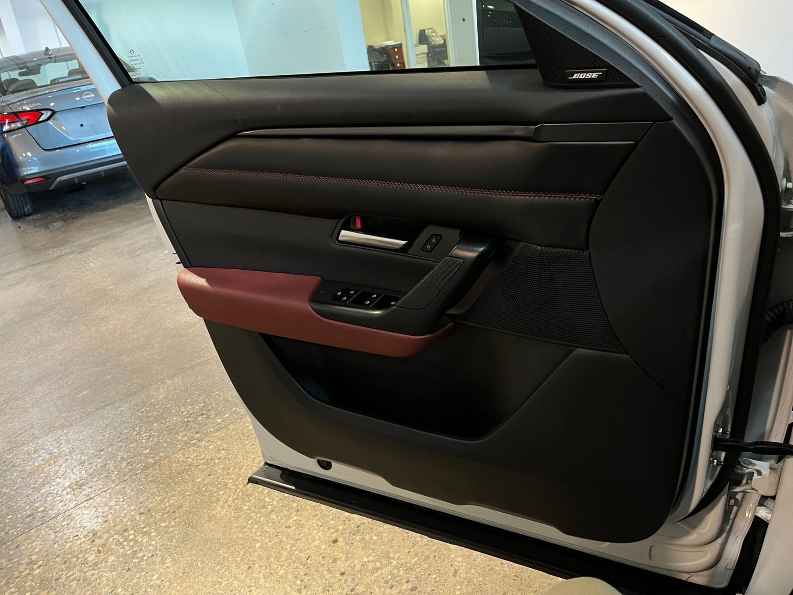 Used 2025 MAZDA CX-50 2.5 Hybrid w/ Premium Plus Pkg image 18