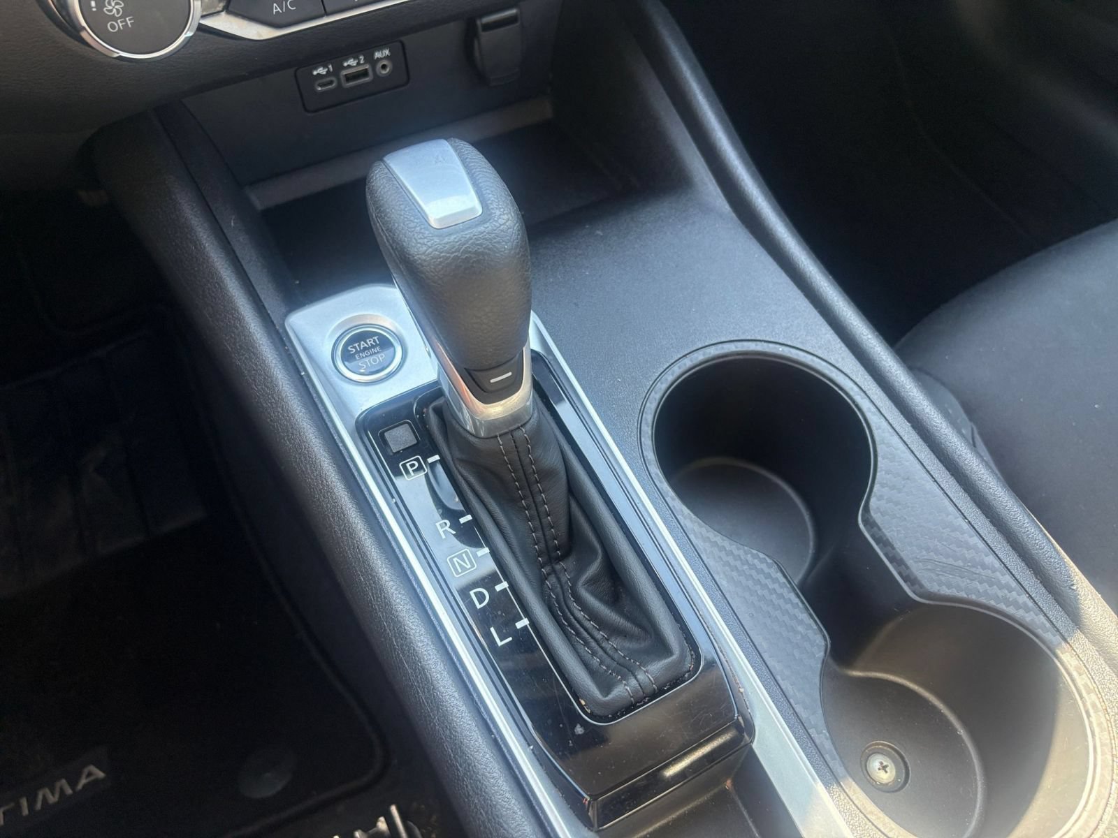 Used 2025 Nissan Altima 2.5 SV FWD image 35