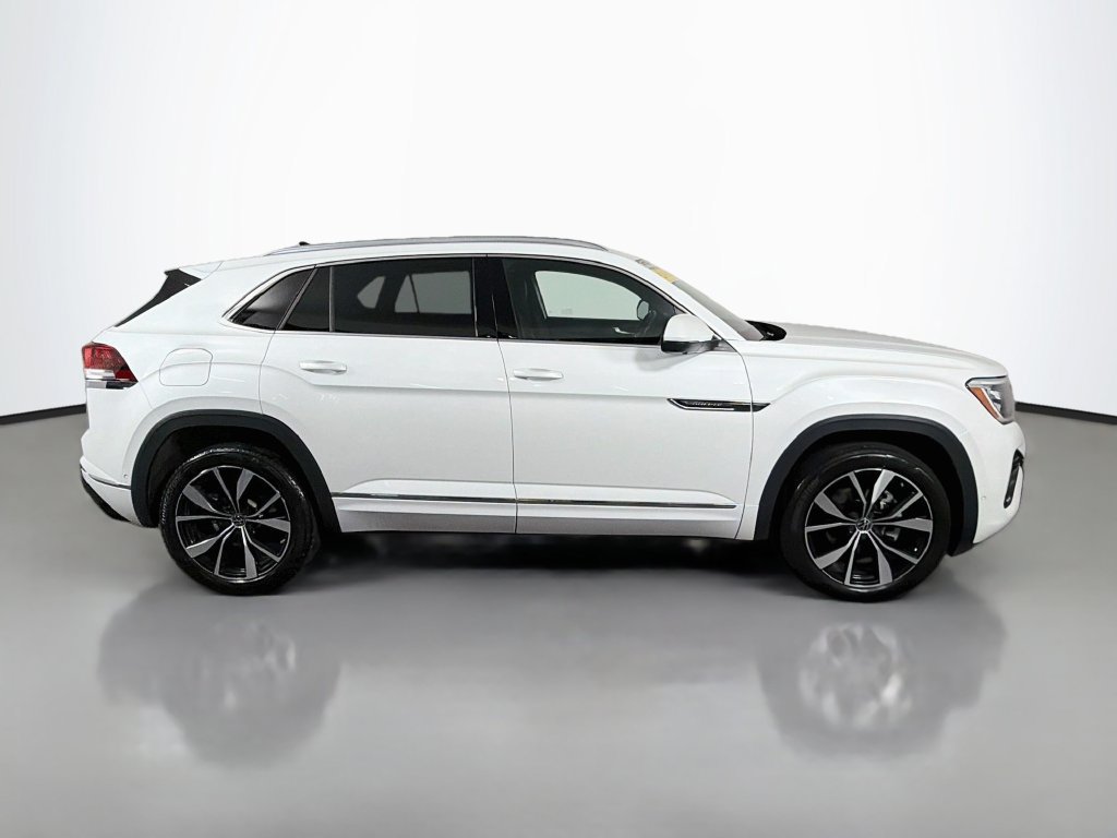 Used 2026 Volkswagen Atlas Cross Sport SEL Premium R-Line AWD/4WD image 8
