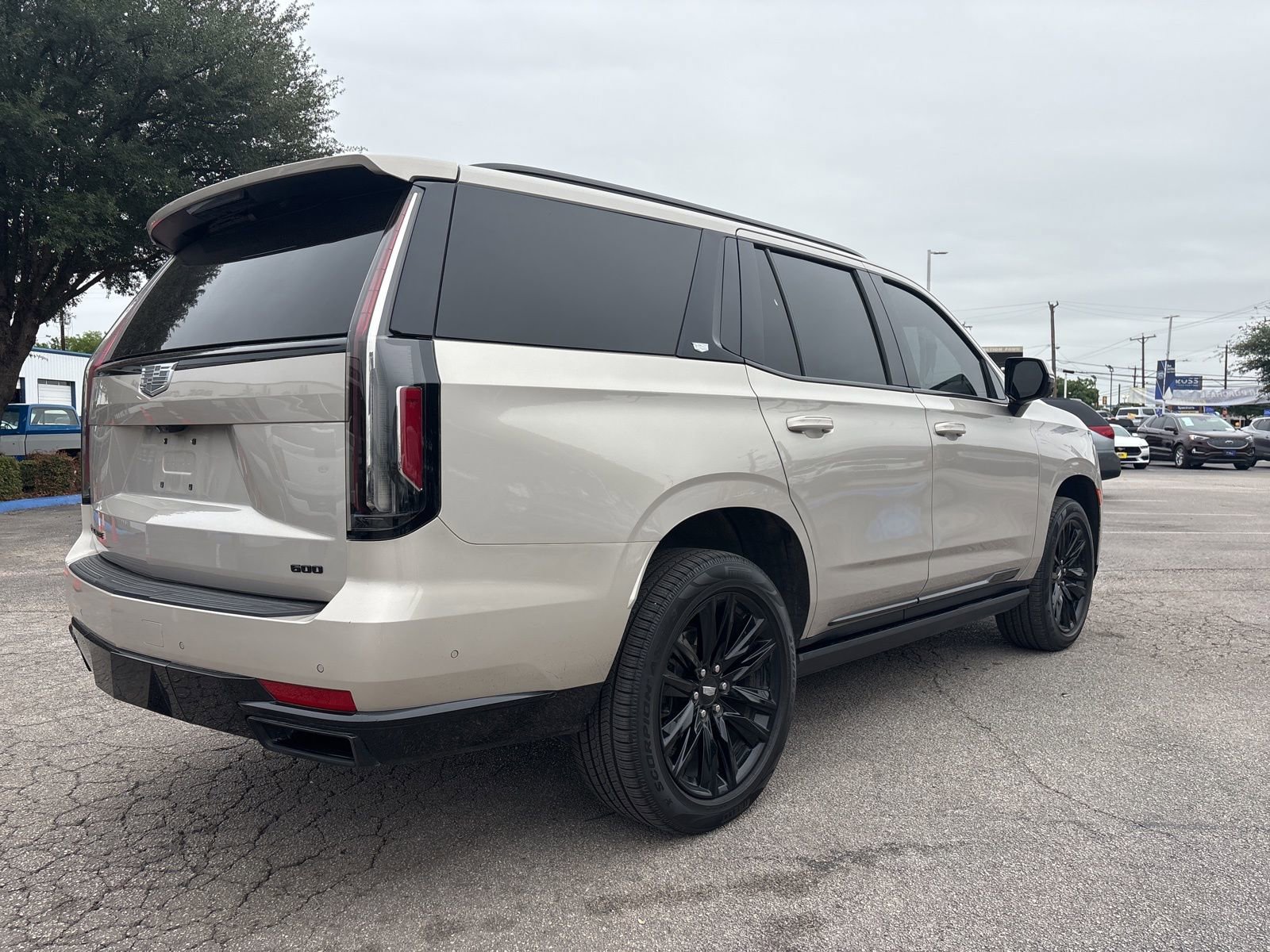 Used 2022 Cadillac Escalade Sport w/ Touring Package RWD image 3