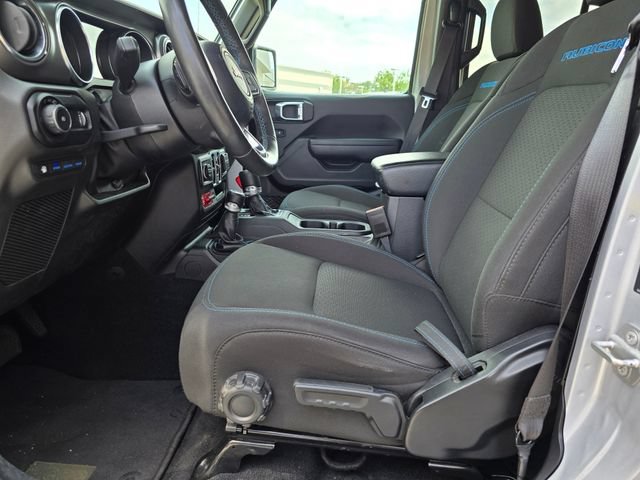 Used 2023 Jeep Wrangler Unlimited Rubicon 4xe w/ Cold Weather Group AWD/4WD image 8