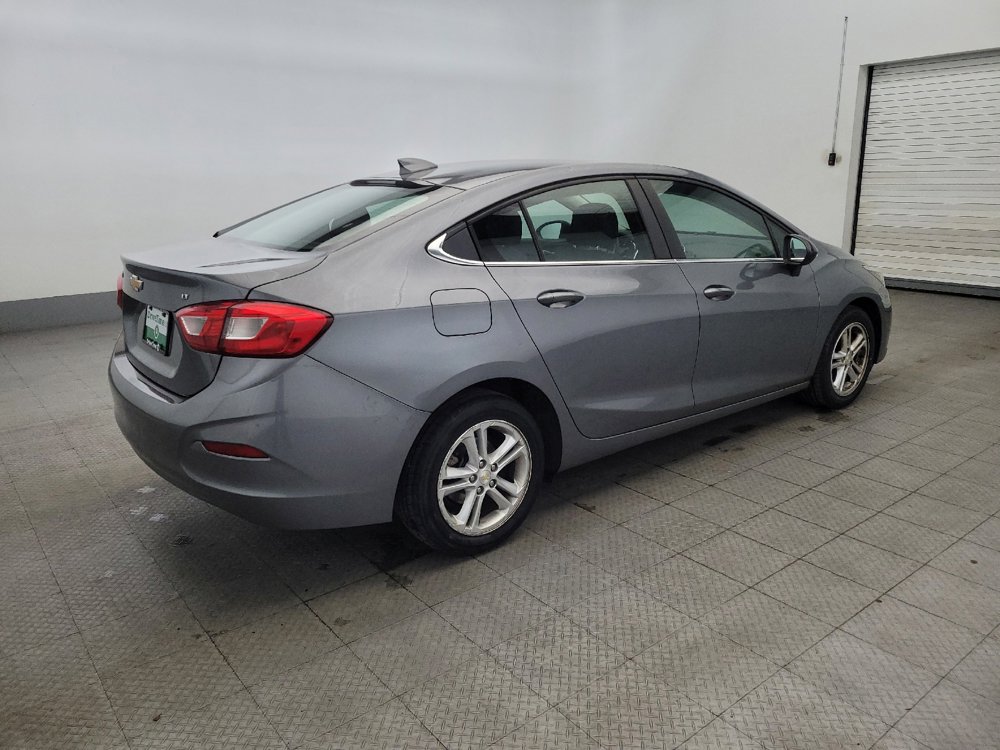 Used 2018 Chevrolet Cruze LT image 10