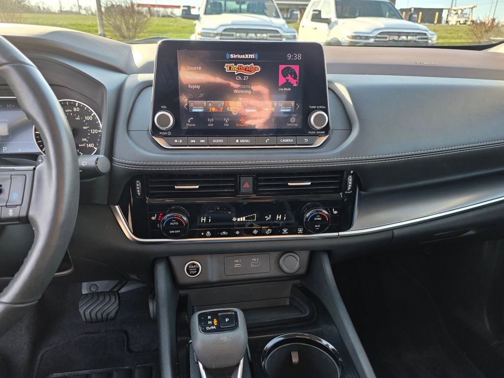 Used 2023 Nissan Rogue SV w/ SV Premium Package image 20