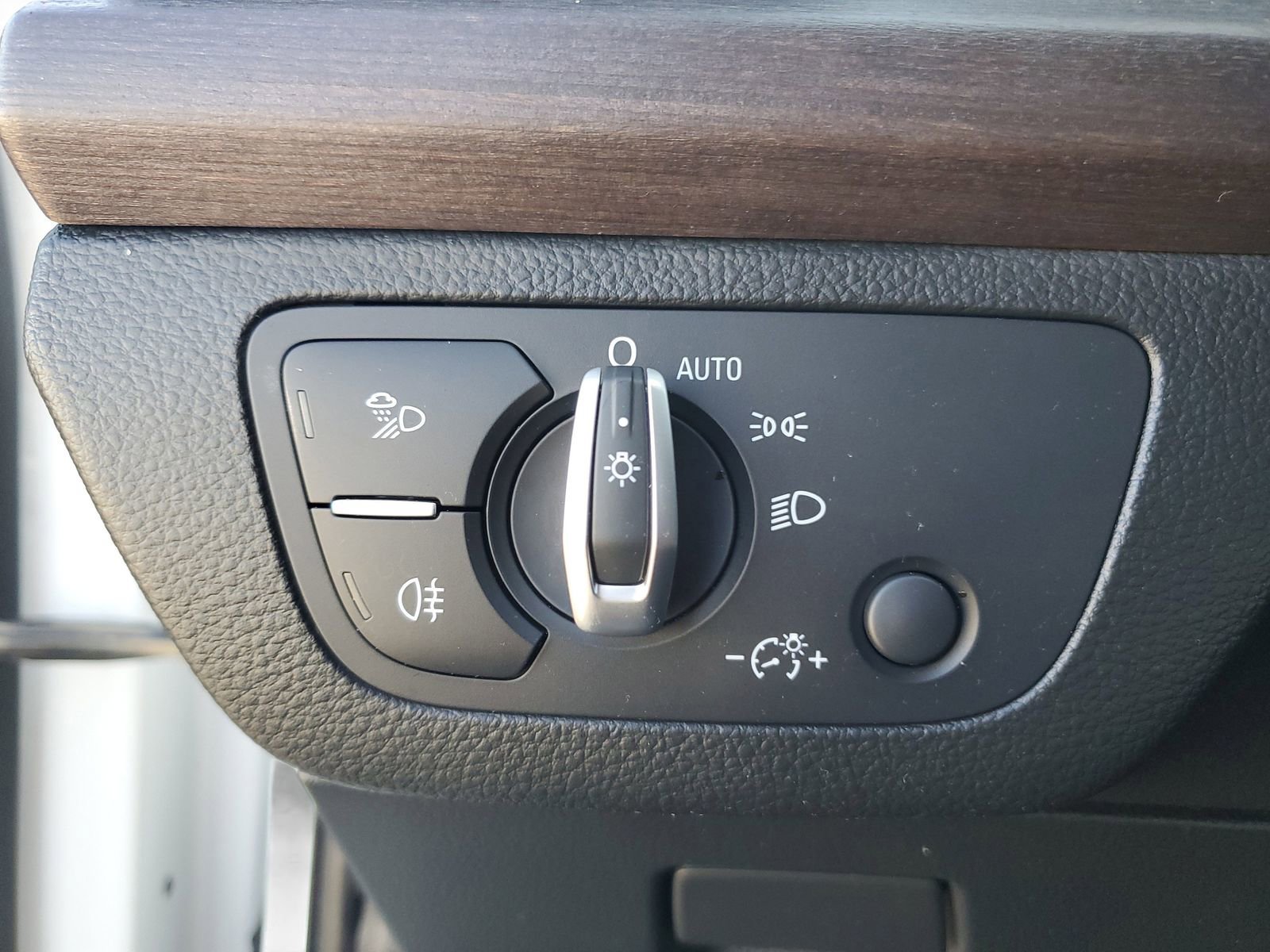 Used 2021 Audi Q5 2.0T Premium image 24