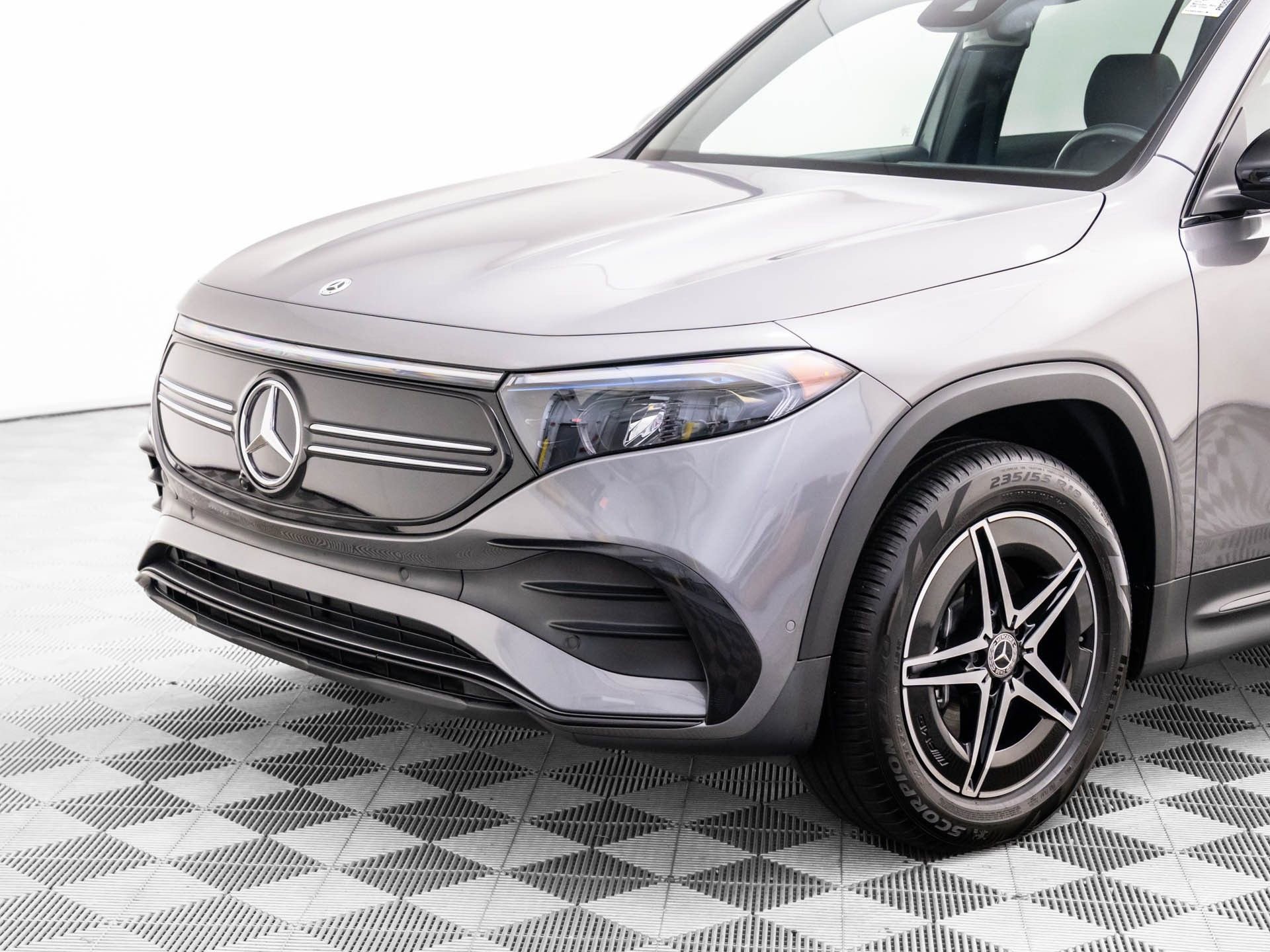 Certified 2023 Mercedes-Benz EQB 300 4MATIC image 36