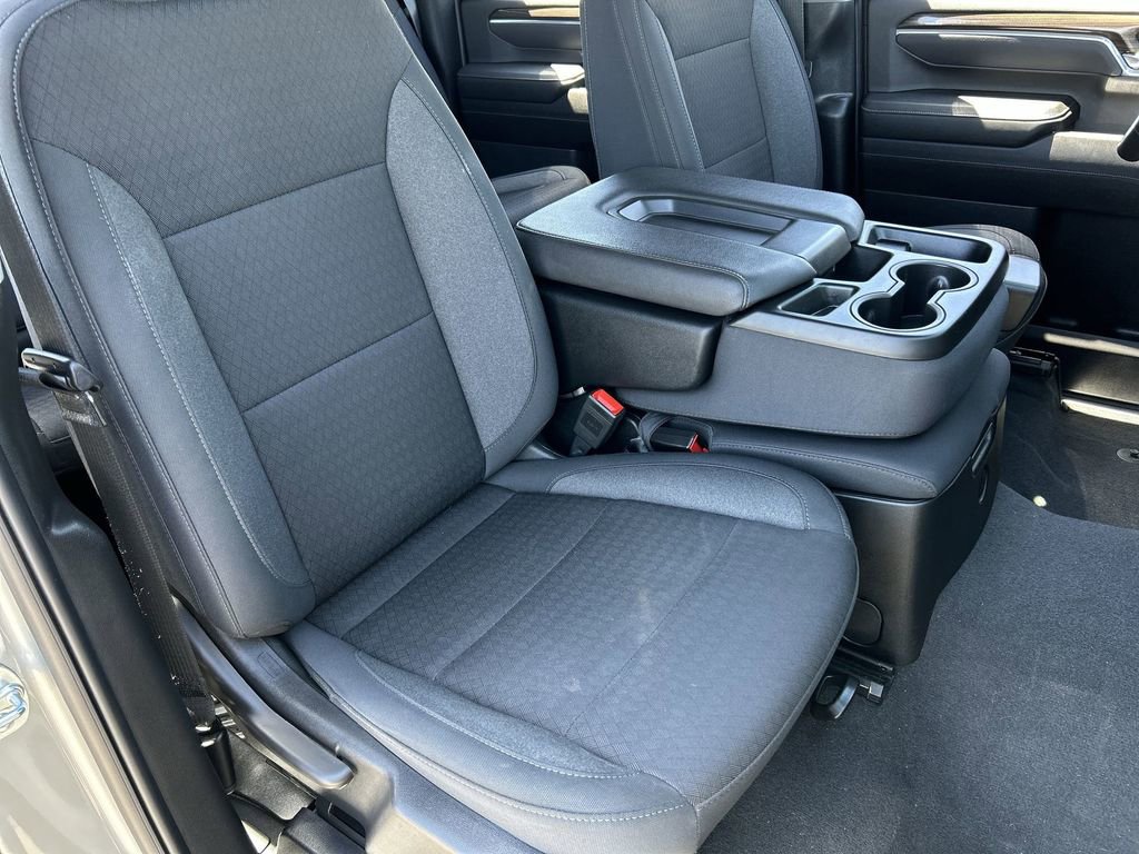 Used 2025 Chevrolet Silverado 3500 LT AWD/4WD image 27