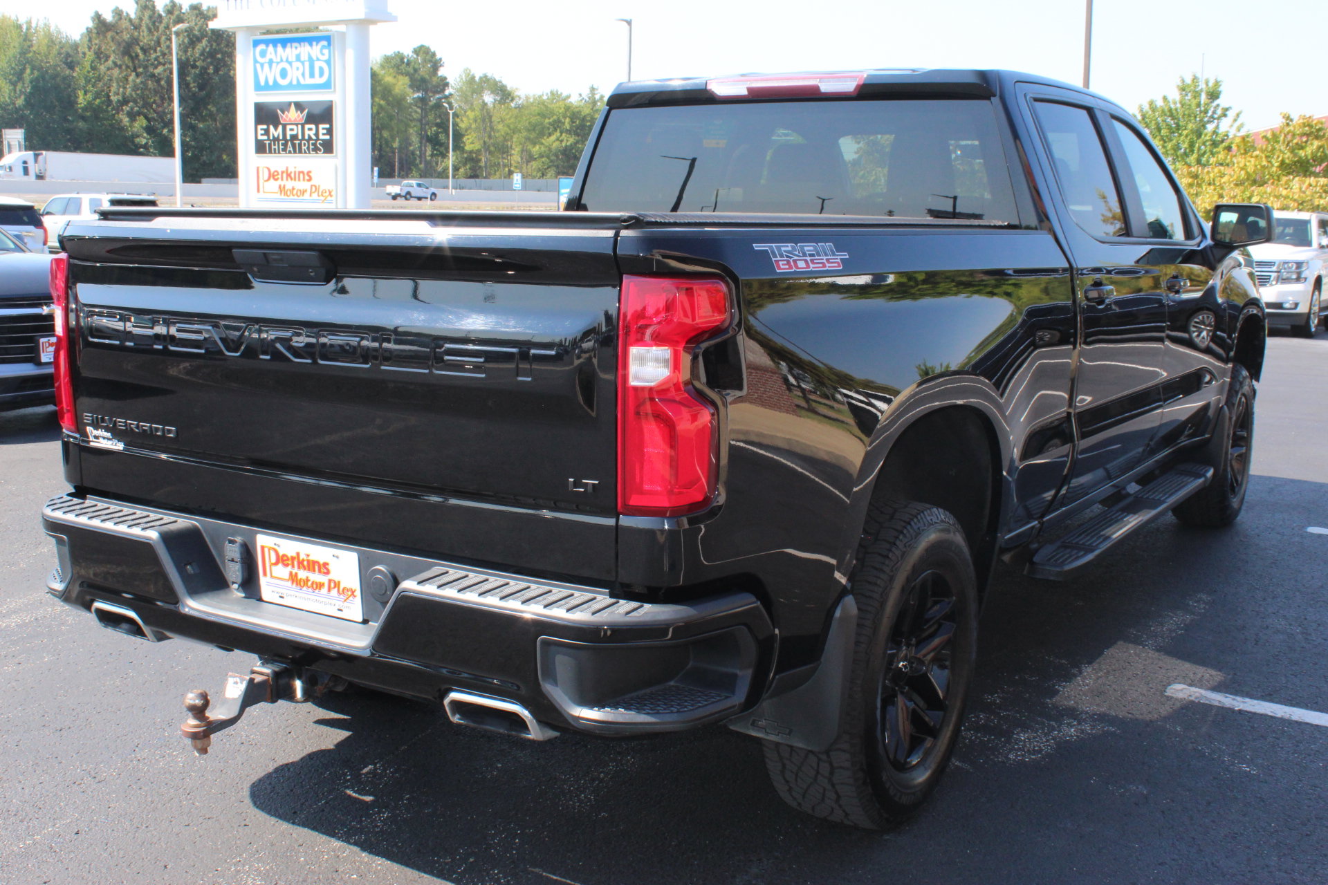 Used 2022 Chevrolet Silverado 1500 LT Trail Boss w/ Bed Protection Package AWD/4WD image 6