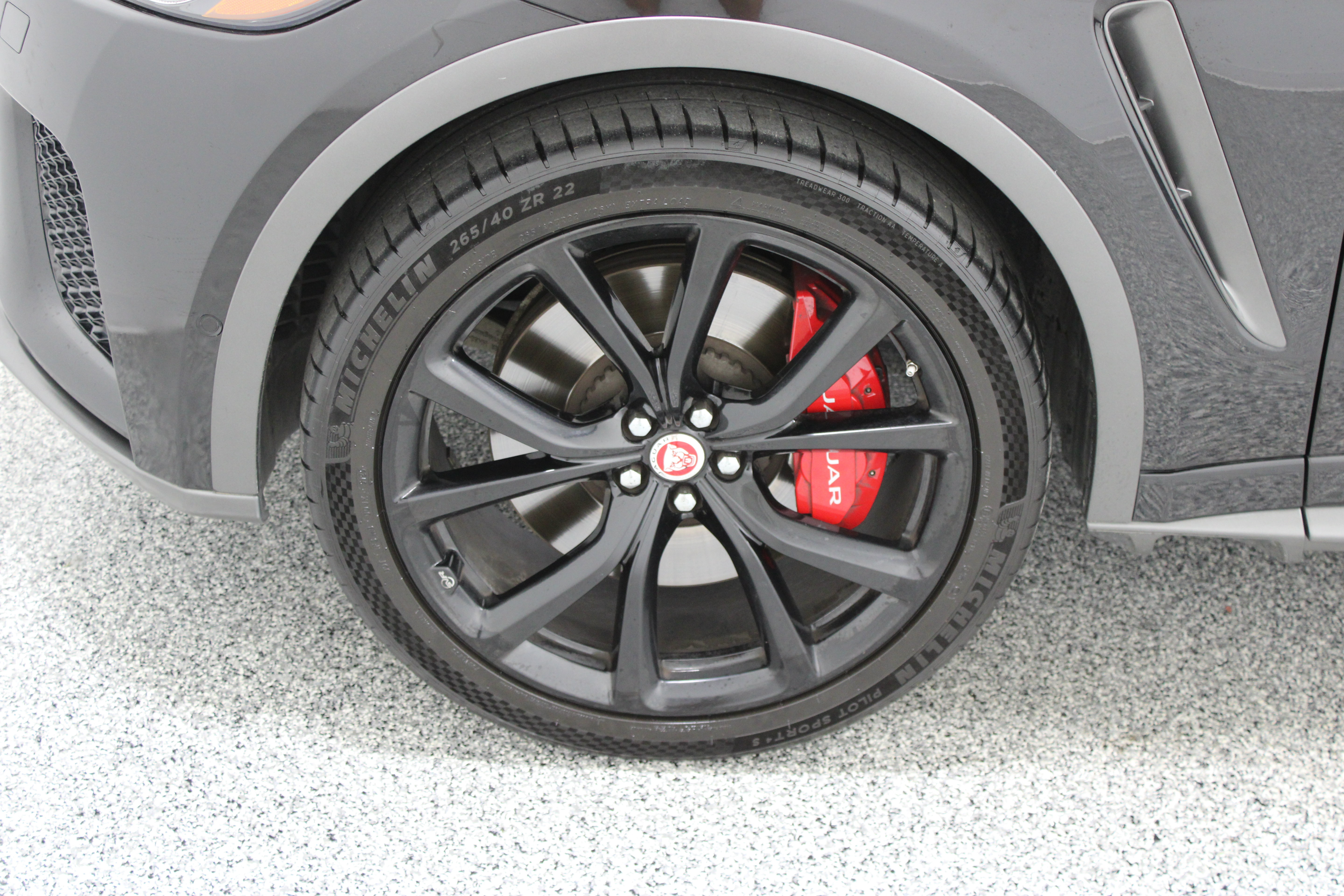 Used 2020 Jaguar F-PACE SVR AWD/4WD image 11