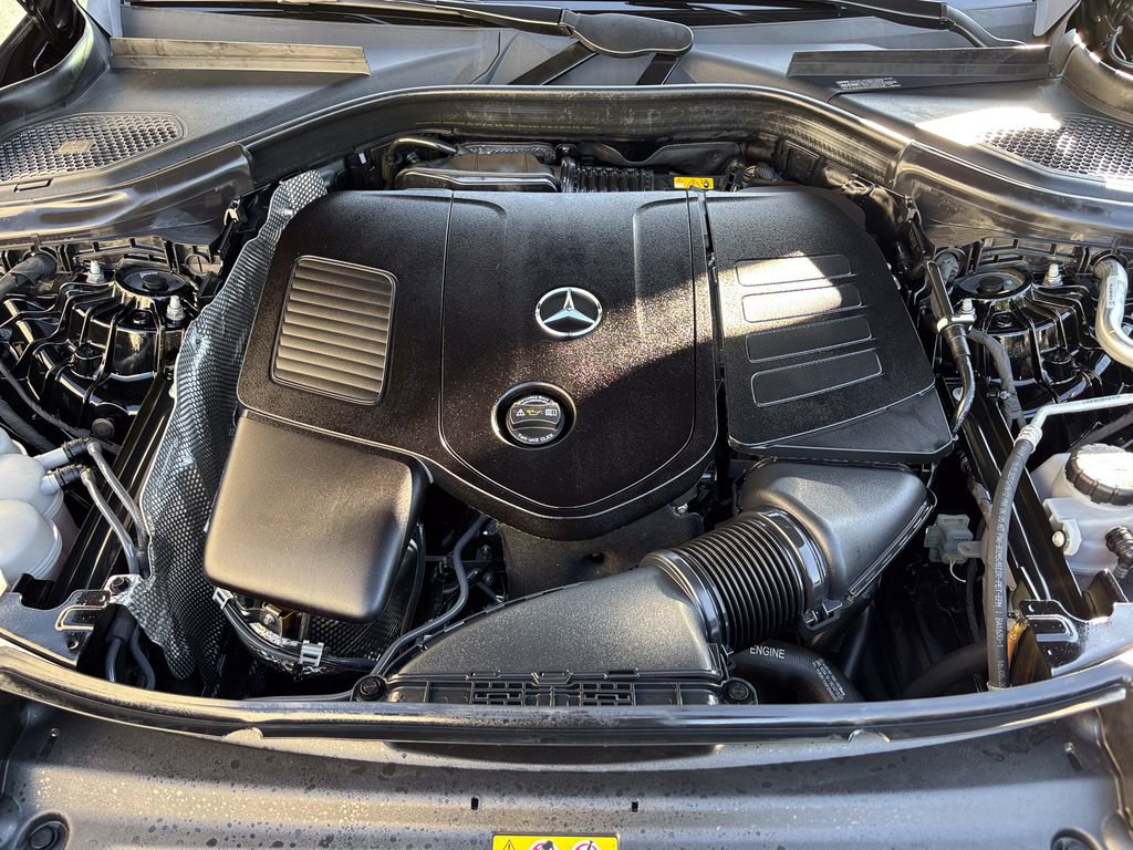 Used 2024 Mercedes-Benz GLC 300 4MATIC image 43