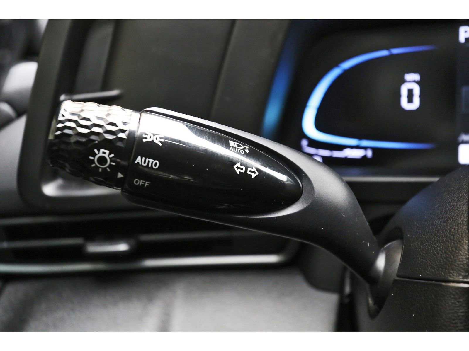 Certified 2025 Hyundai Elantra Sport FWD image 19