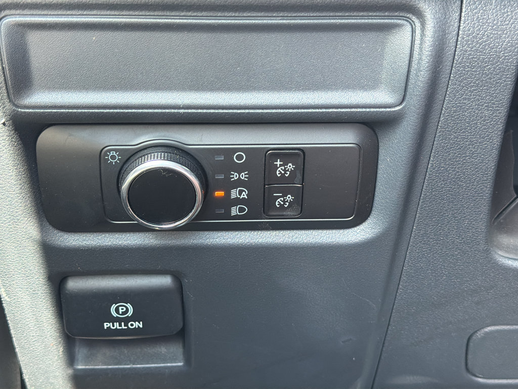 Used 2024 Ford Expedition XLT AWD/4WD image 12