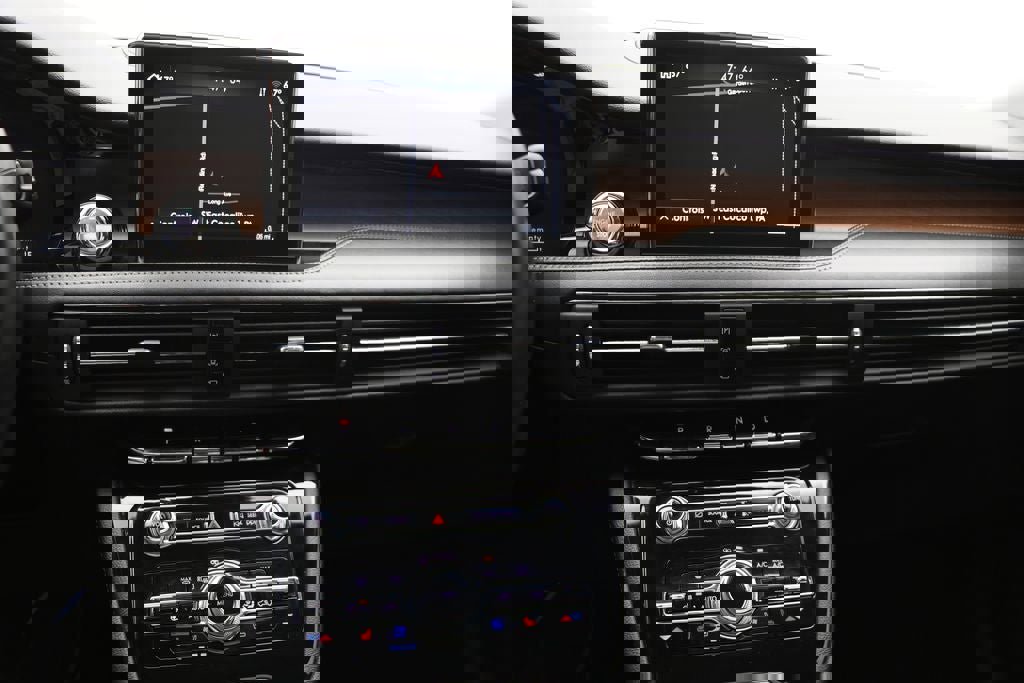 Used 2022 Lincoln Corsair Reserve w/ Sport Package image 28