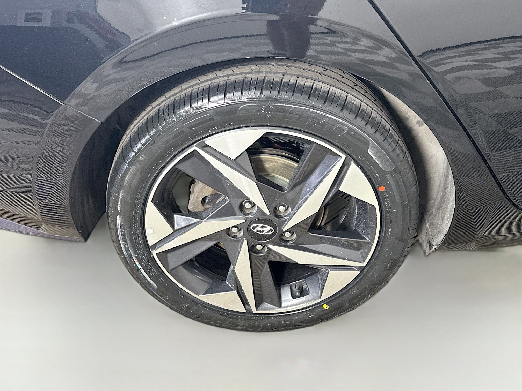 Used 2021 Hyundai Elantra Limited image 33