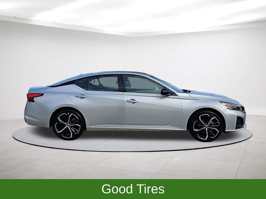 Used 2024 Nissan Altima 2.5 SR image 8