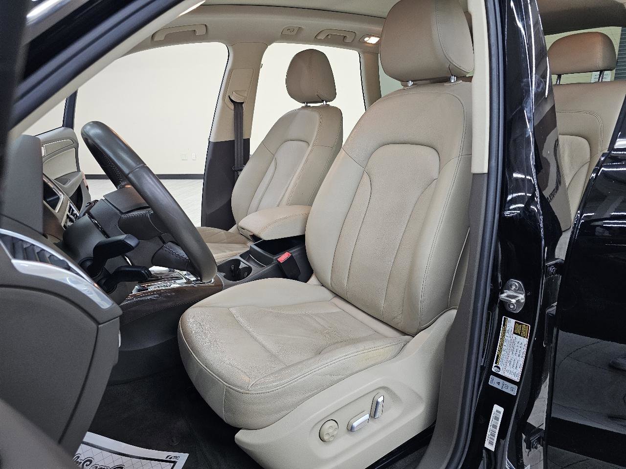 Used 2017 Audi Q5 2.0T Premium Plus w/ Technology Package image 18