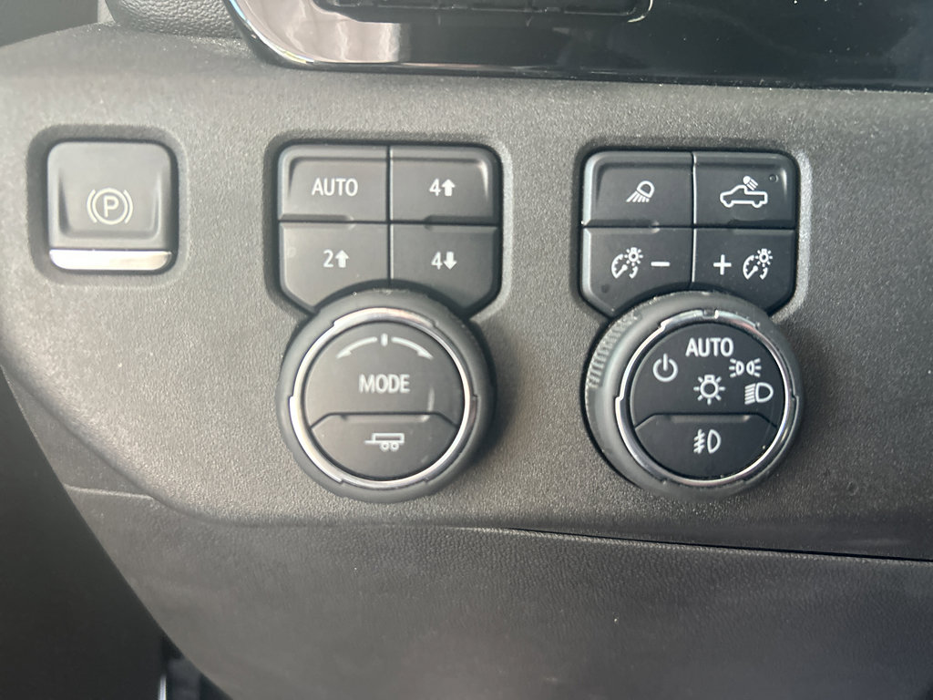 Used 2023 Chevrolet Silverado 1500 High Country w/ Technology Package image 20