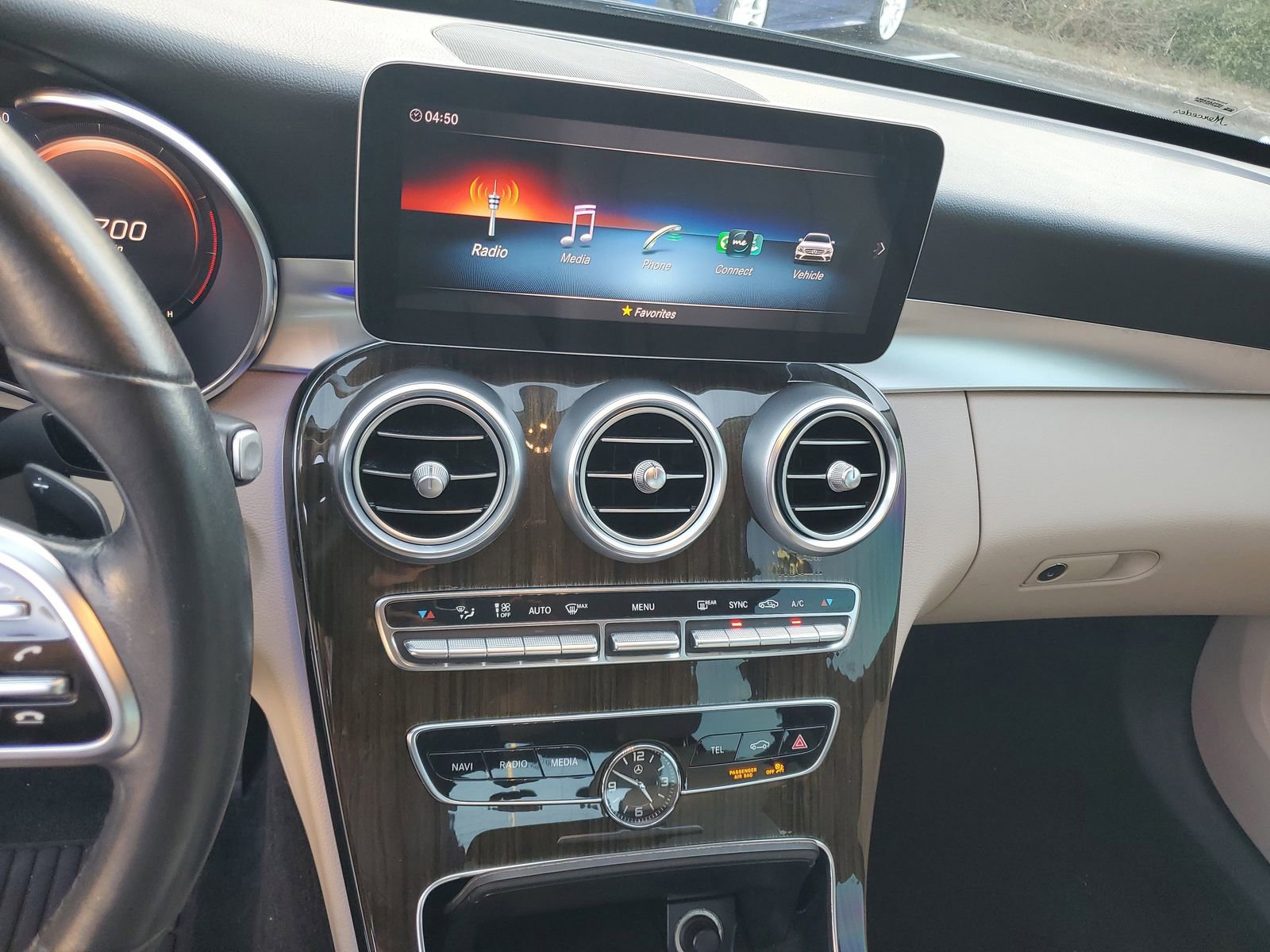 Used 2021 Mercedes-Benz C 300 Sedan w/ Premium Package image 16