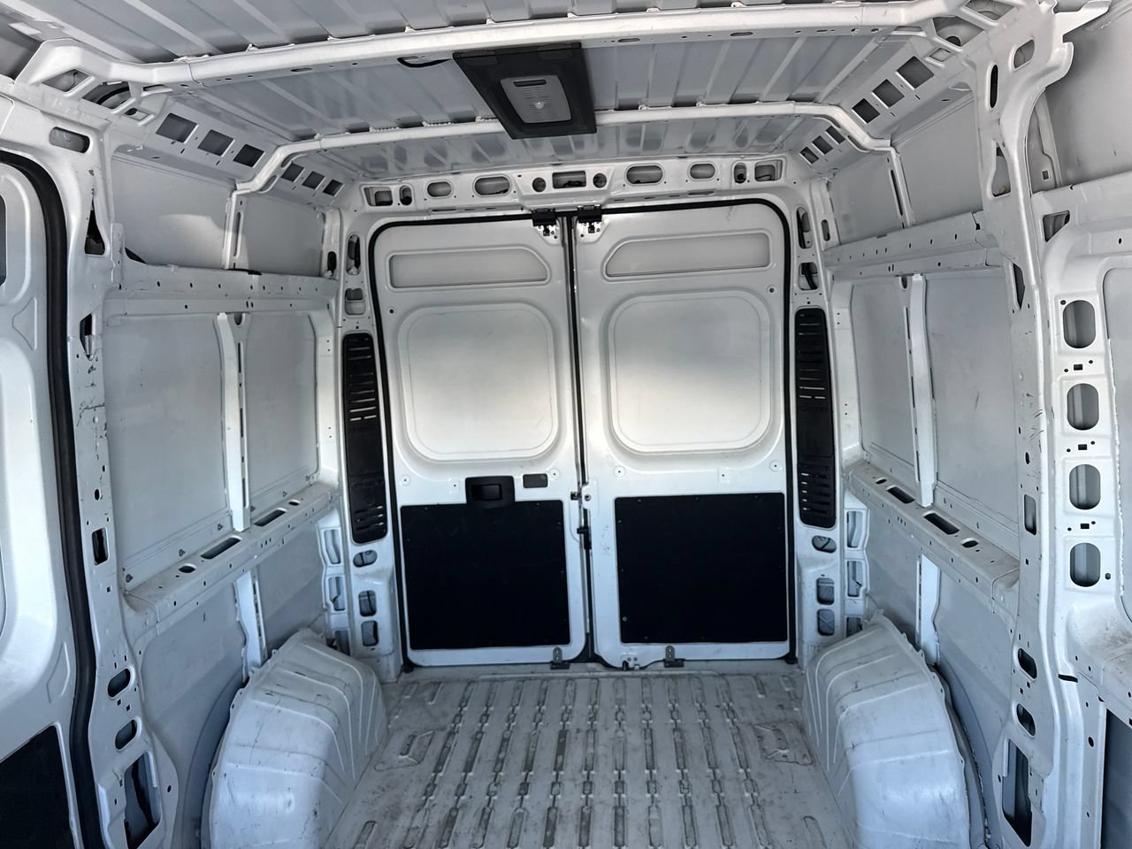 Used 2024 RAM ProMaster 2500 w/ Convenience Group FWD image 26