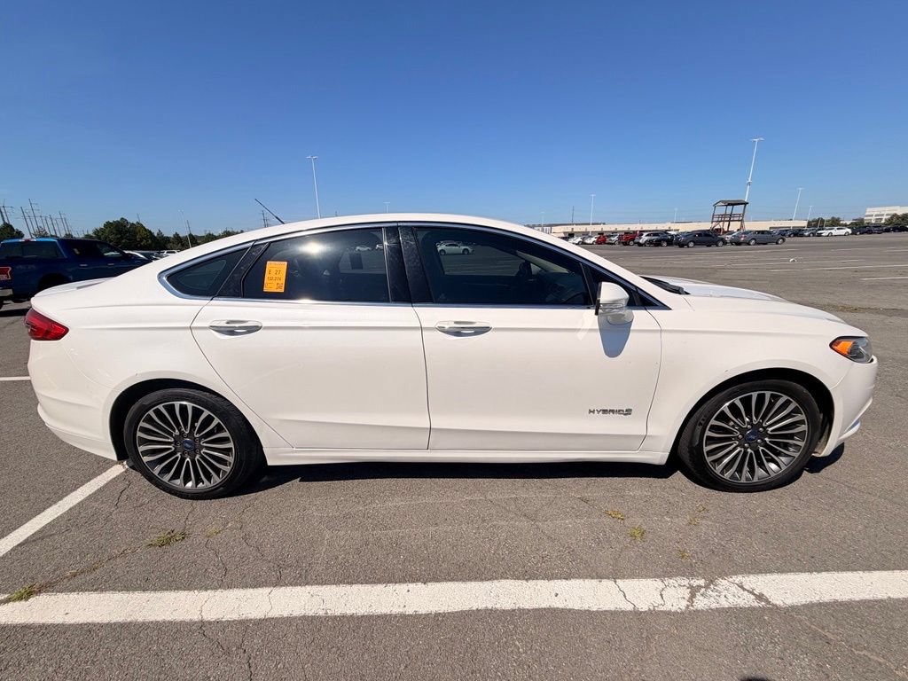 Used 2018 Ford Fusion Titanium FWD image 4