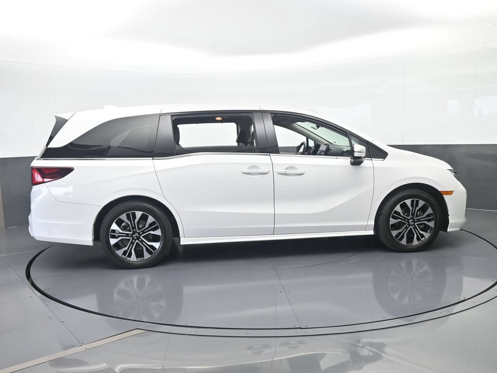 Used 2025 Honda Odyssey Elite image 7