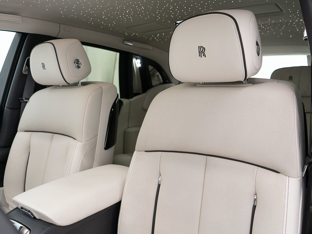 Certified 2018 Rolls-Royce Phantom Sedan RWD image 16