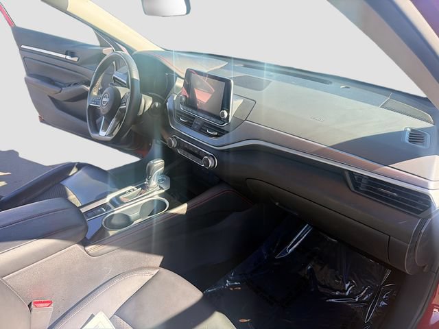 Used 2024 Nissan Altima 2.5 SR AWD/4WD image 25