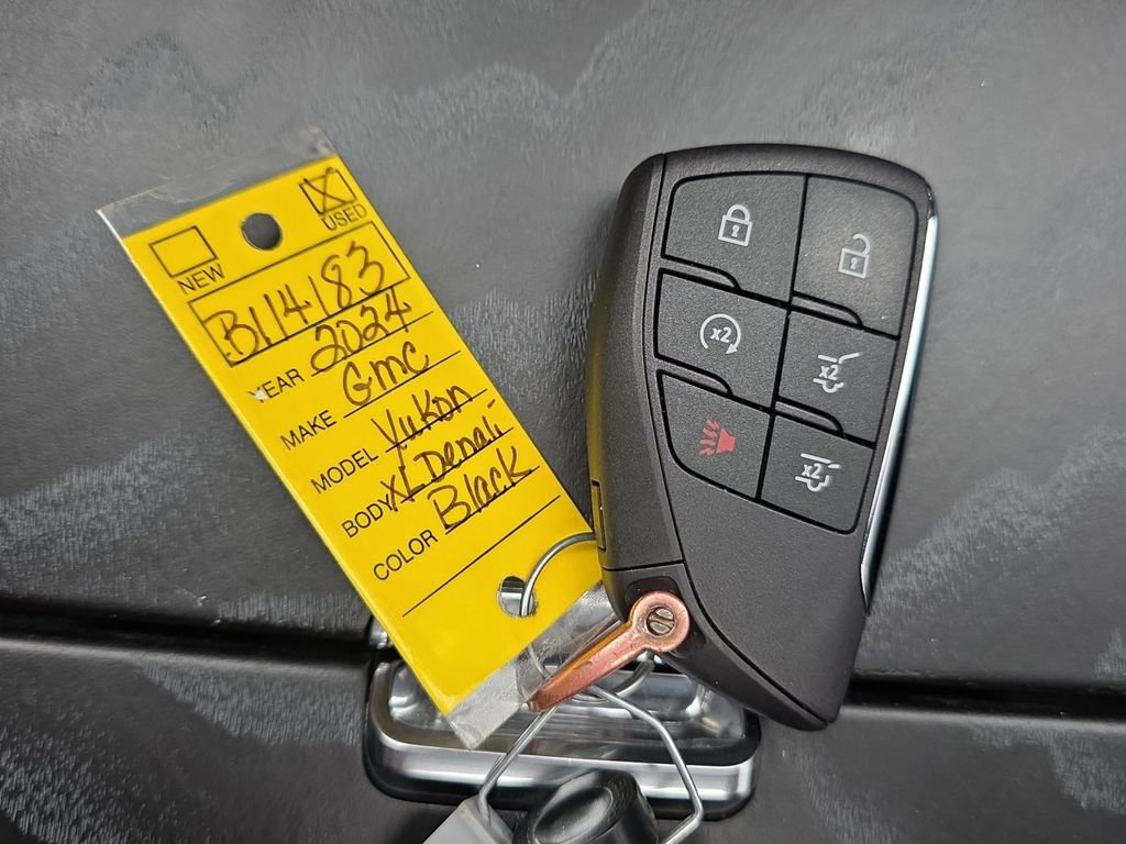 Used 2024 GMC Yukon XL Denali w/ Denali Reserve Package image 22