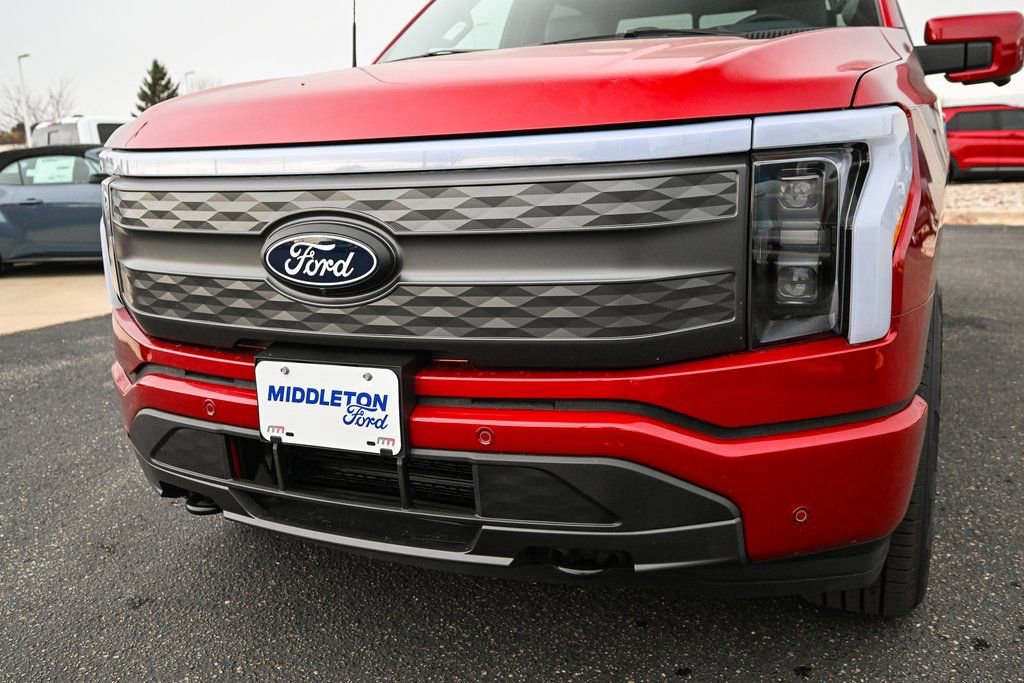 New 2025 Ford F150 Lightning Lariat image 11
