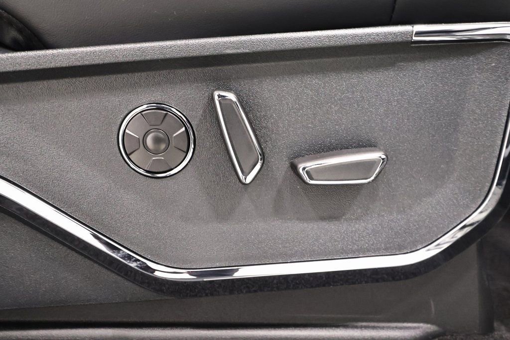 New 2025 Ford F150 Platinum w/ Equipment Group 702A High image 17