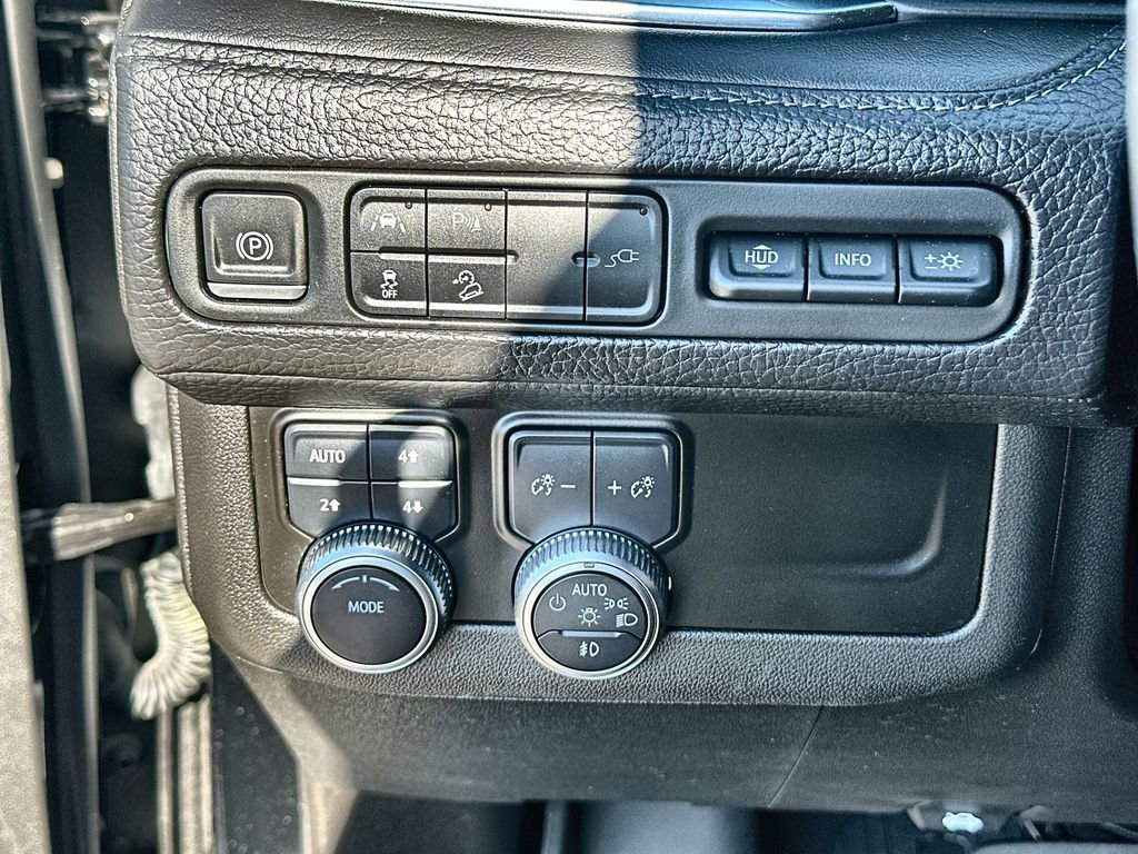 Certified 2021 GMC Yukon Denali image 18