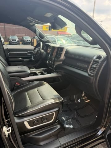 Used 2024 RAM 1500 Laramie AWD/4WD image 13