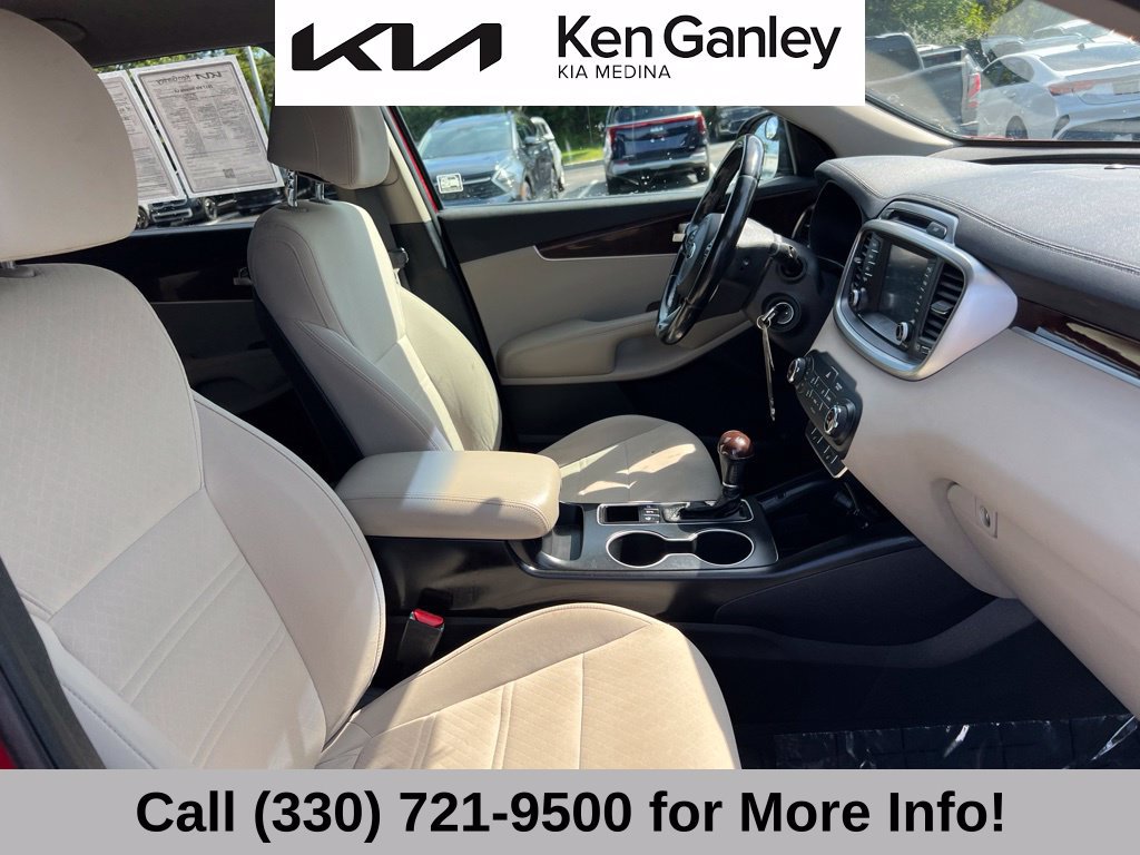 Used 2017 Kia Sorento AWD w/ LX Convenience Package image 56