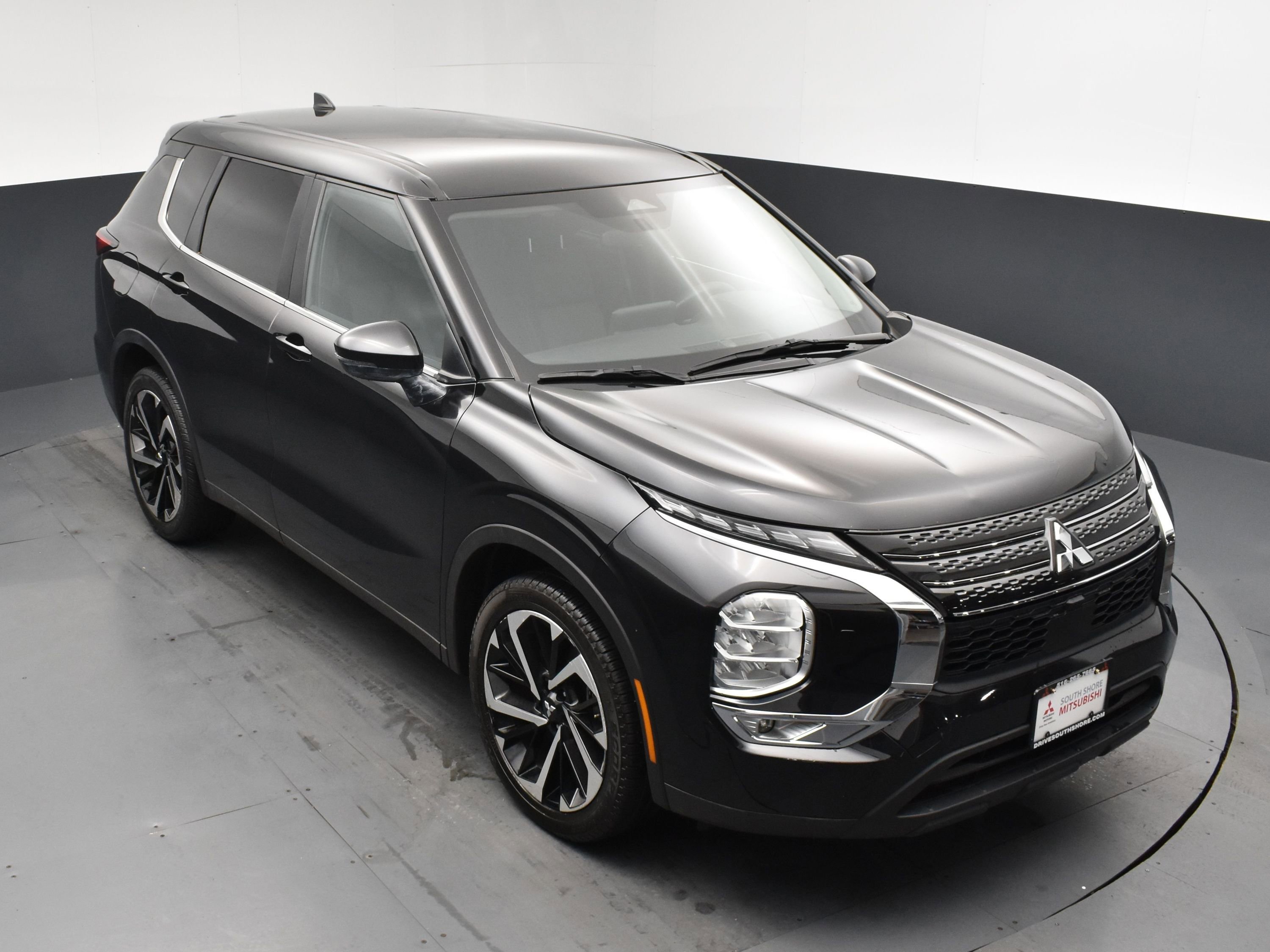 Used 2022 Mitsubishi Outlander ES AWD/4WD image 17