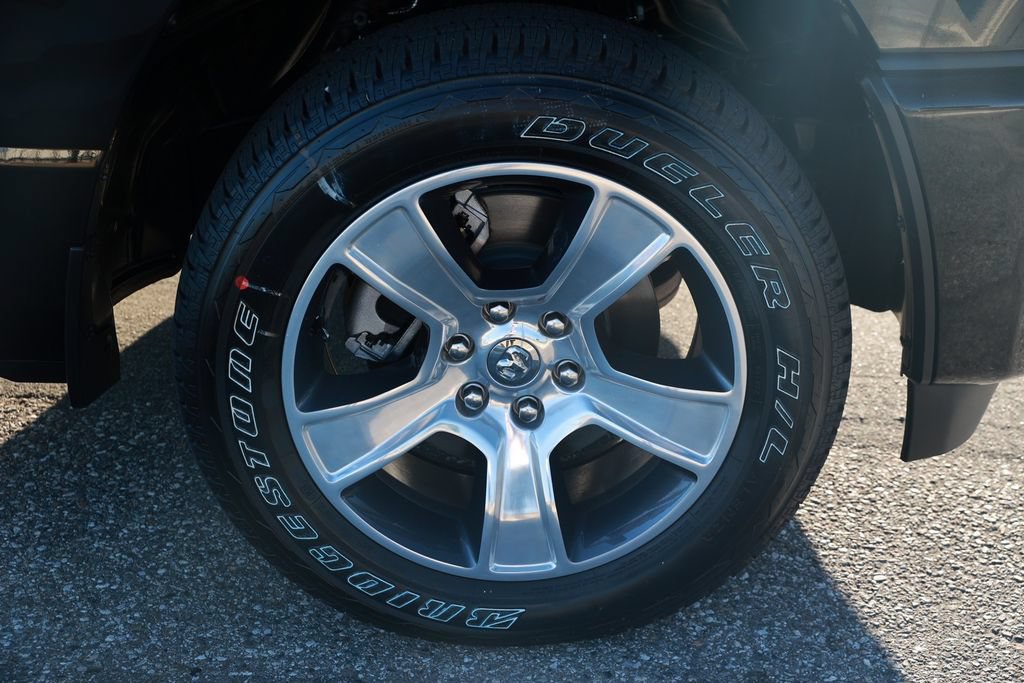 New 2026 RAM 1500 Express AWD/4WD image 8