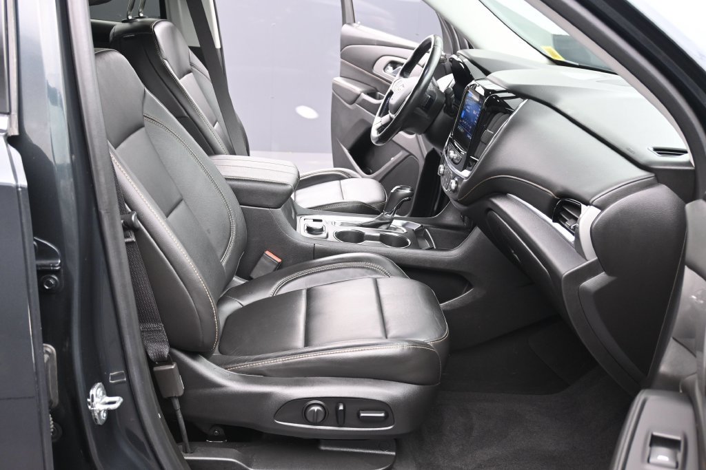 Used 2020 Chevrolet Traverse LT AWD/4WD image 11