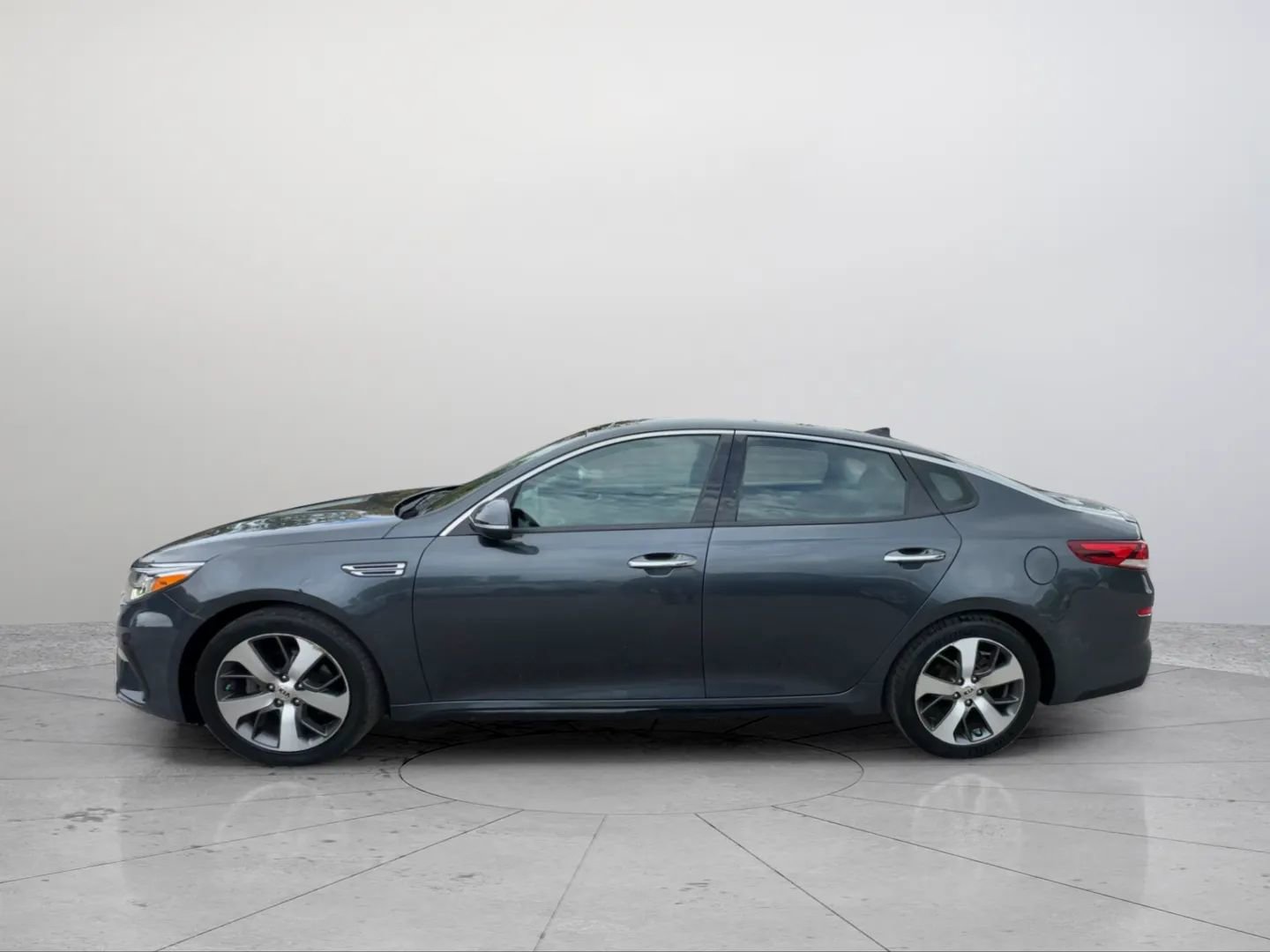 Used 2019 Kia Optima S w/ S Panoramic Sunroof Package image 2