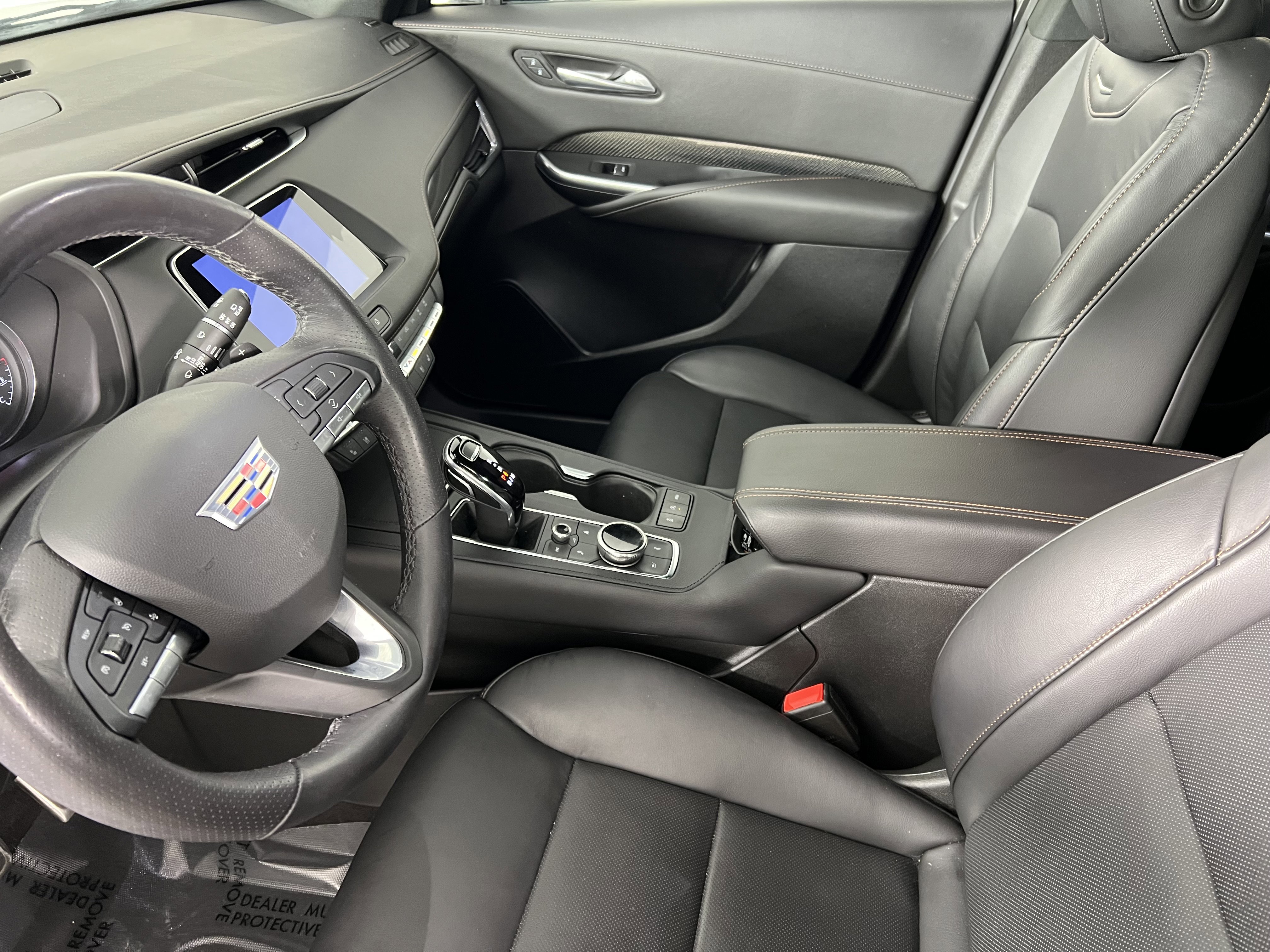 Used 2023 Cadillac XT4 Sport image 4