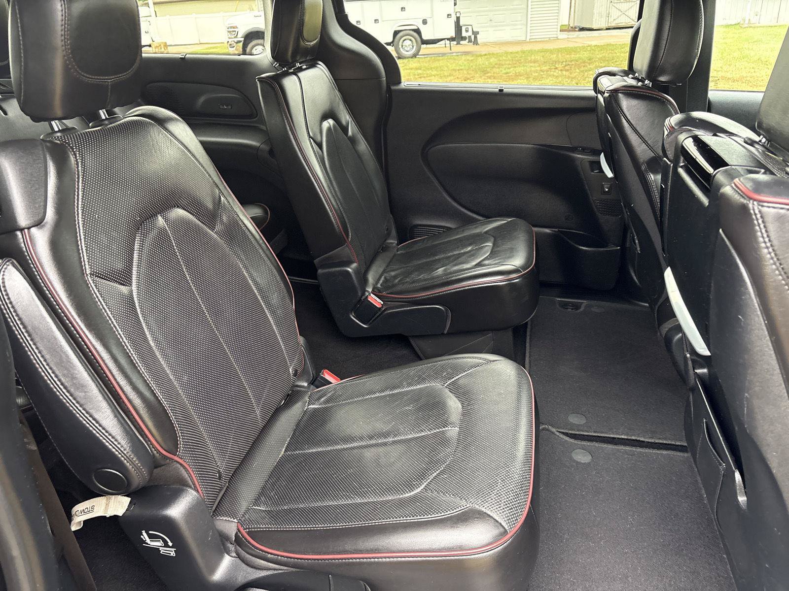 Used 2020 Chrysler Pacifica Limited FWD image 14