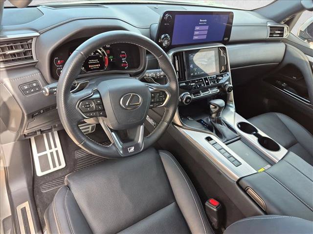 Used 2023 Lexus LX 600 F Sport w/ Accessory Package (Z1) AWD/4WD image 10
