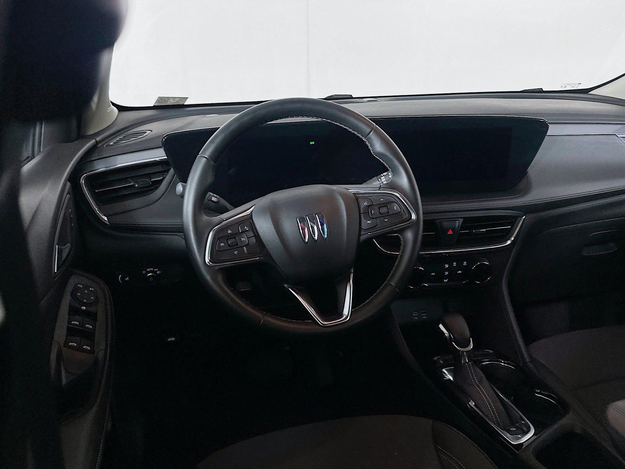 Used 2025 Buick Encore GX Preferred FWD image 18