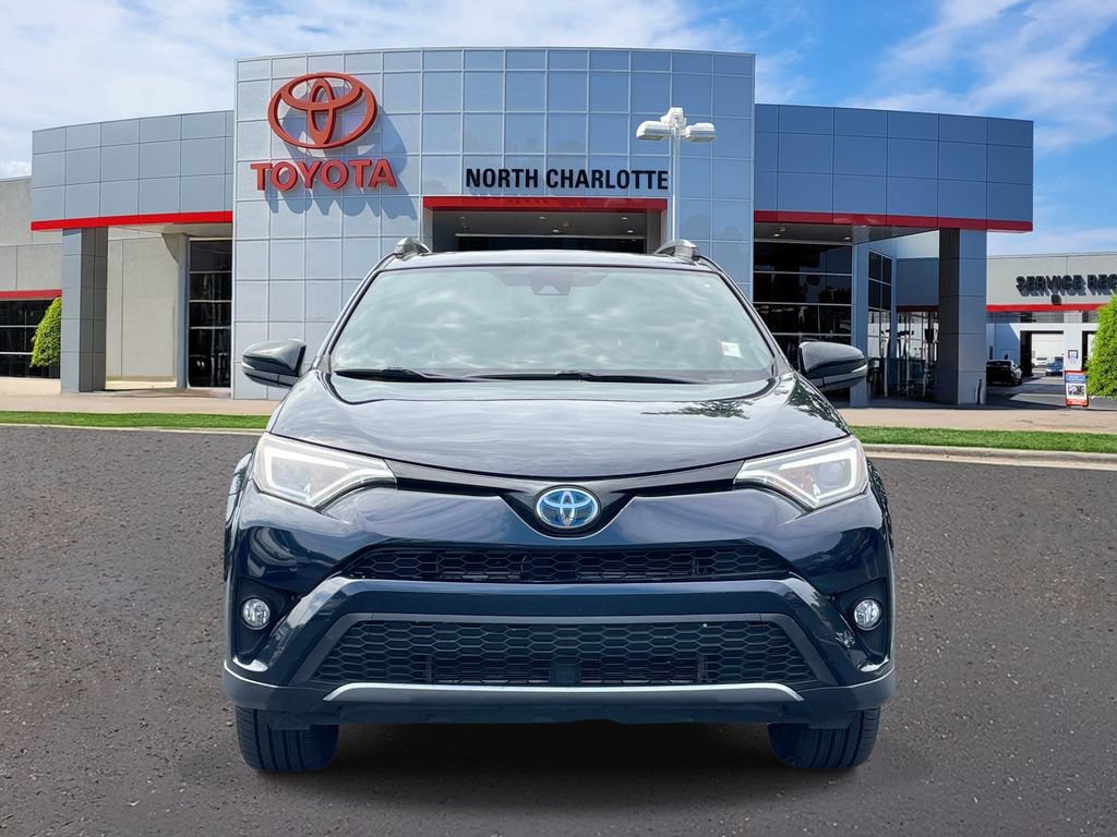 Used 2017 Toyota RAV4 SE AWD/4WD image 2