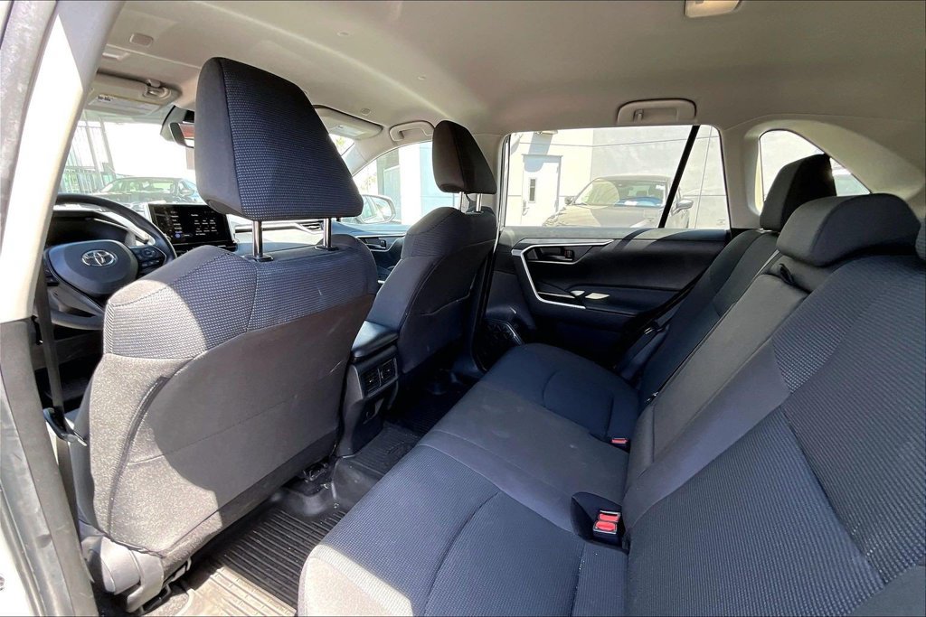Used 2023 Toyota RAV4 LE FWD image 16