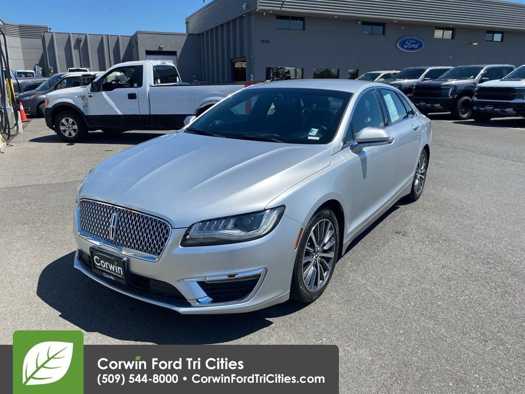 Used 2017 Lincoln MKZ Select w/ Select Plus Package AWD/4WD image 4