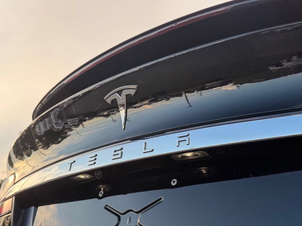Used 2020 Tesla Model X Long Range AWD/4WD image 16