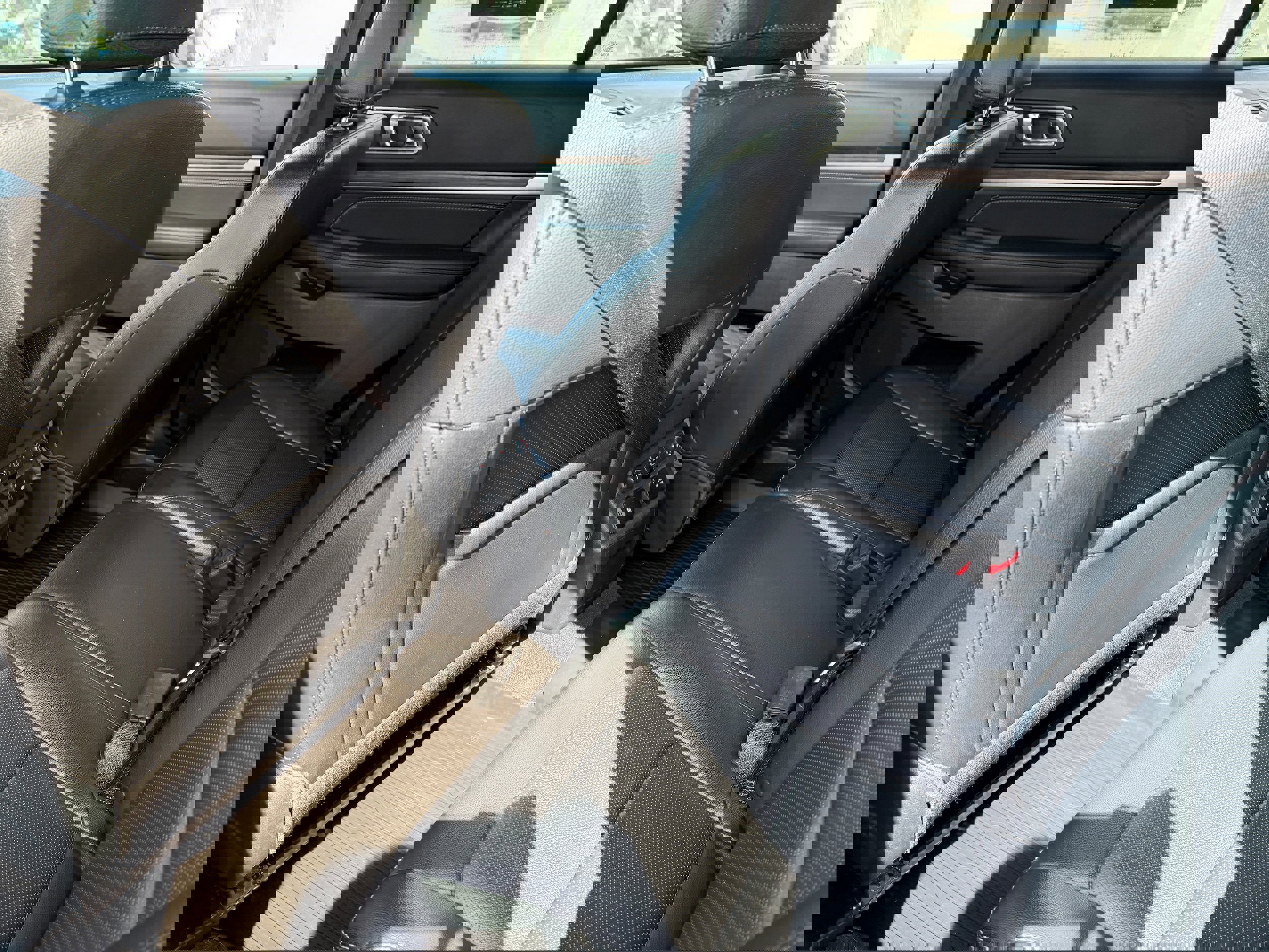 Used 2019 Ford Explorer Limited w/ Class III Trailer Tow Package image 16